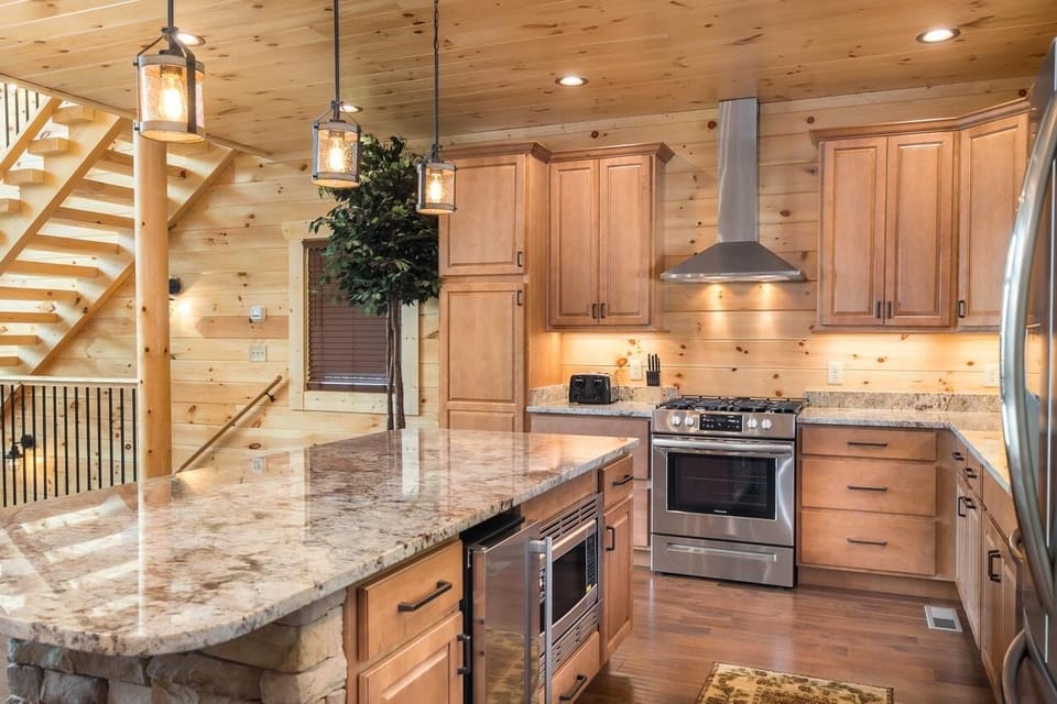 House, Multiple Beds (The Perfect Tenn) | Private kitchen | Oven