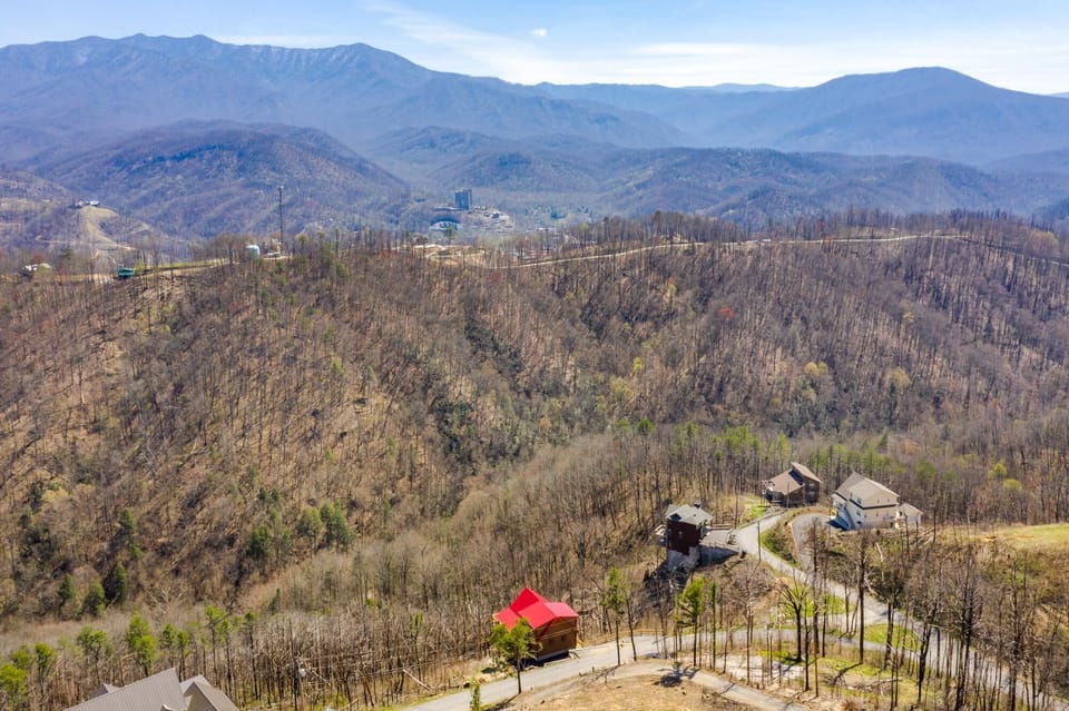 House, Multiple Beds (Smoky's Grand View) | Aerial view