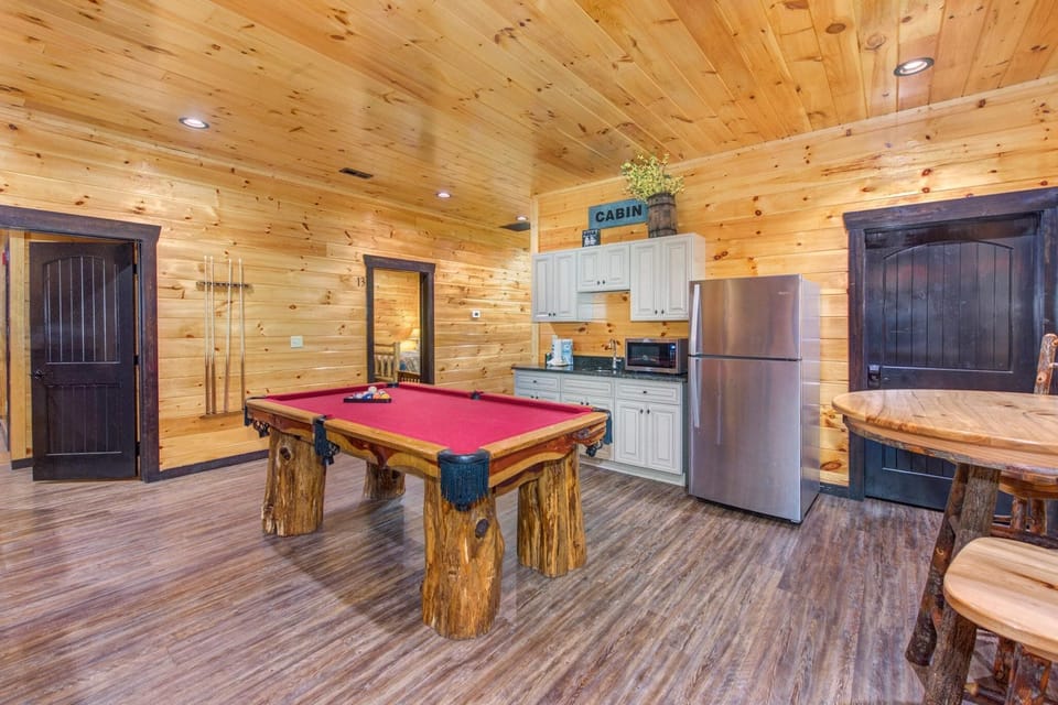 House, Multiple Beds (The Big Poplar Retreat) | Interior
