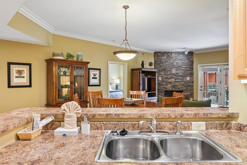 Condo, Multiple Beds (Baskins Creek 108) | Interior