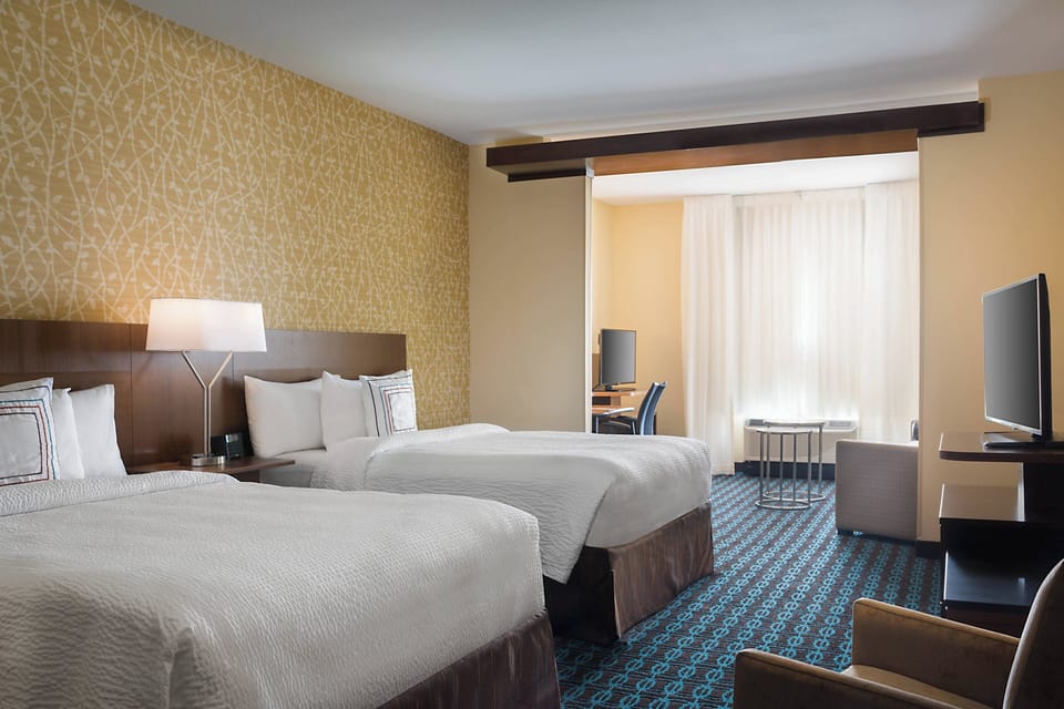 Premium bedding, in-room safe, desk, blackout drapes