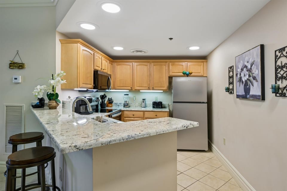 Condo, Multiple Beds (Baskins Creek 203) | Private kitchen