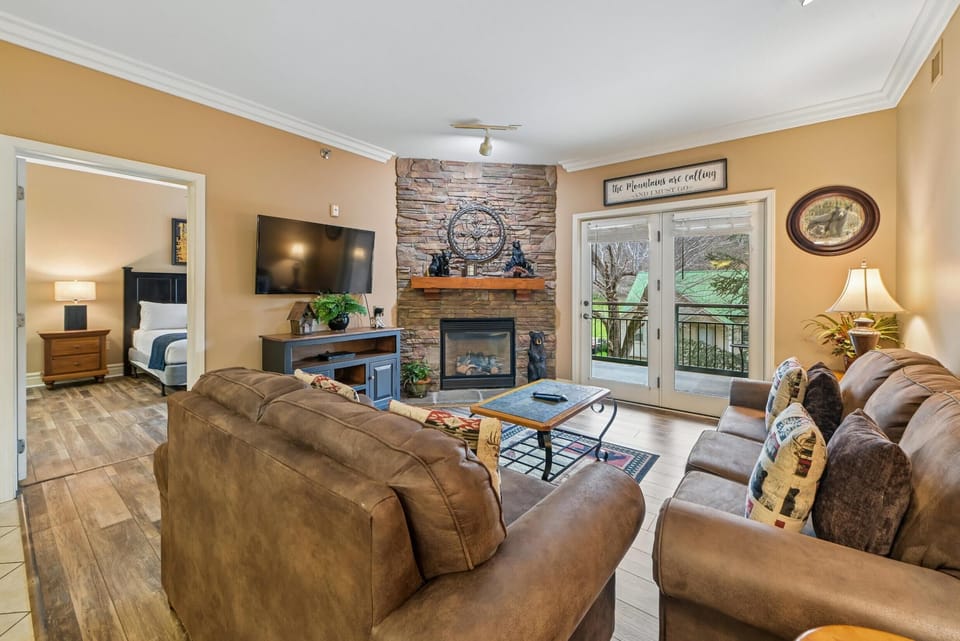 Condo, Multiple Beds (Baskins Creek 211) | Living area