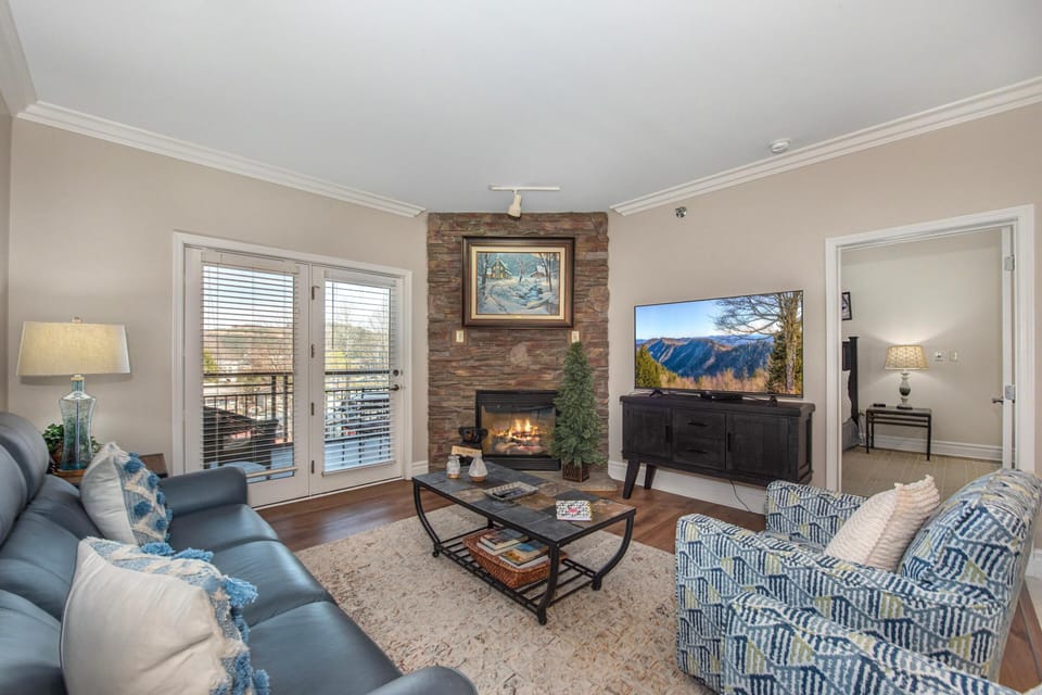 Condo, Multiple Beds (Baskins Creek 309) | Living area