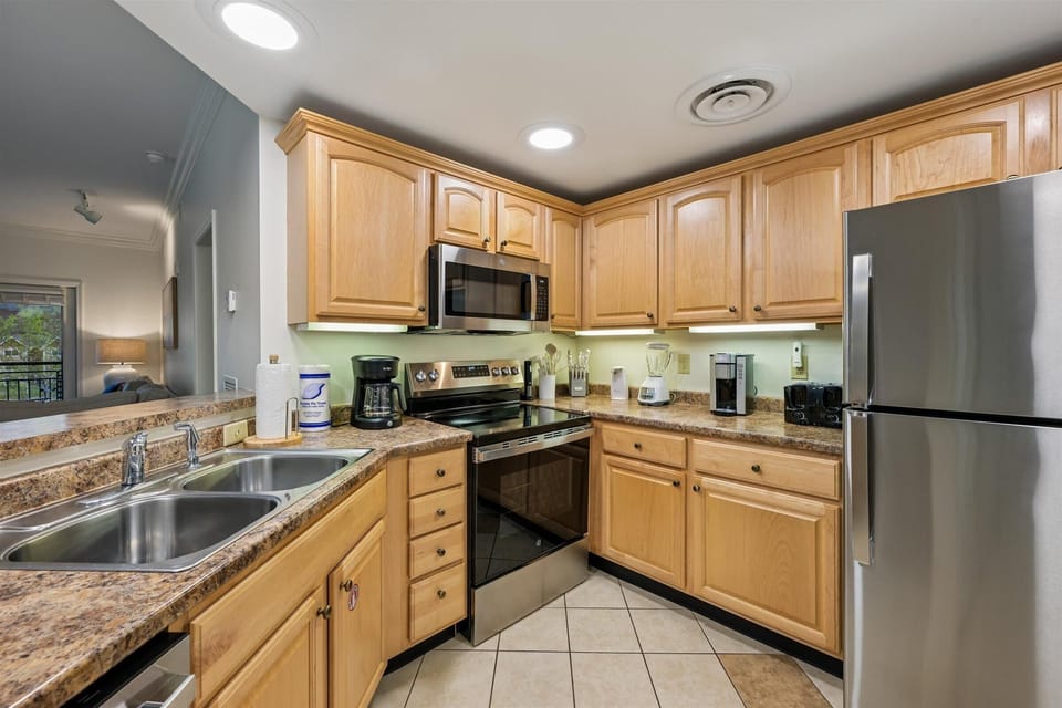 Condo, Multiple Beds (Baskins Creek 404) | Private kitchen | Oven, toaster, cookware/dishes/utensils