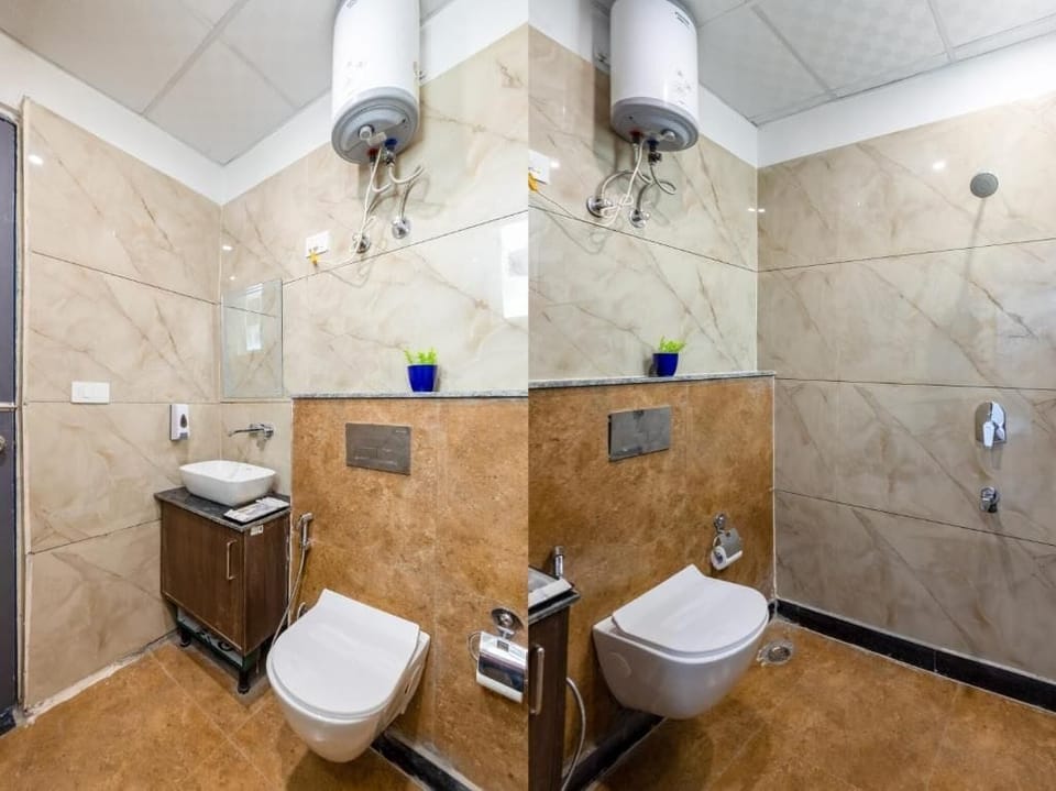 Deluxe Room | Bathroom | Shower, free toiletries, towels, soap