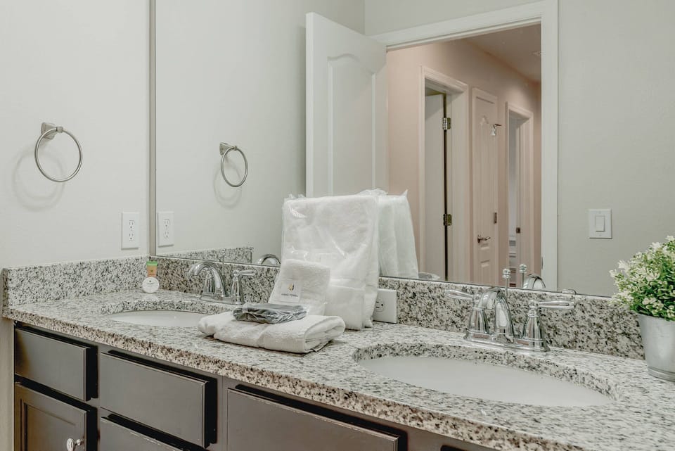 5BR Solterra Home Near Disney With Pool Villa in Polk County