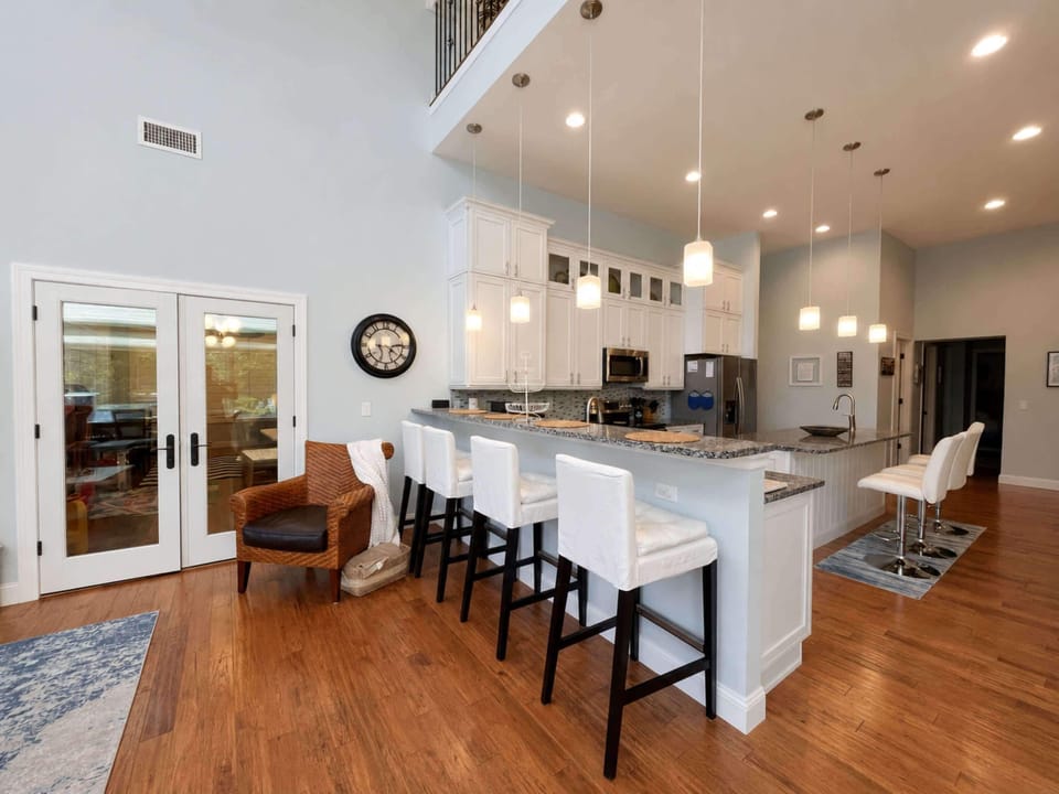 House, Multiple Beds (Lake Paradise) | Private kitchen