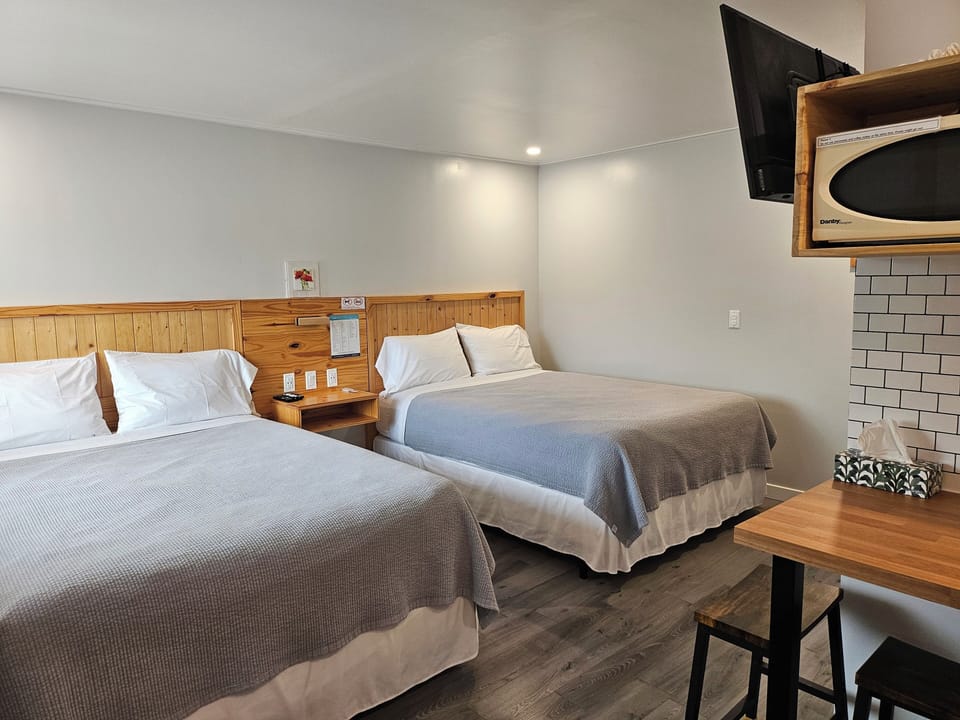 Pillowtop beds, WiFi (free), bed sheets