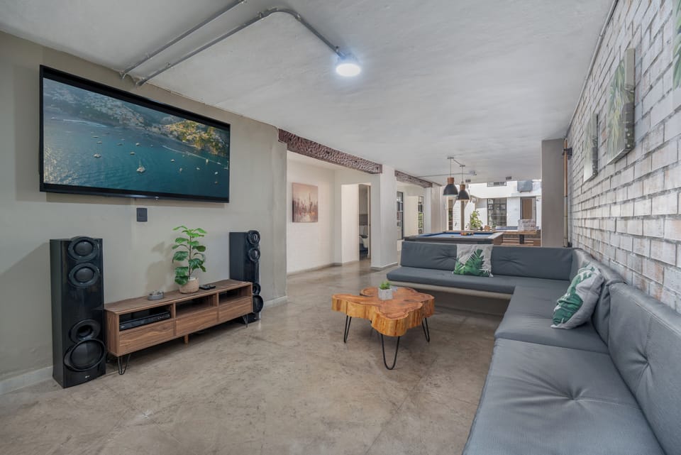 Luxury House, Private Pool | Living area | 32-inch flat-screen TV with cable channels