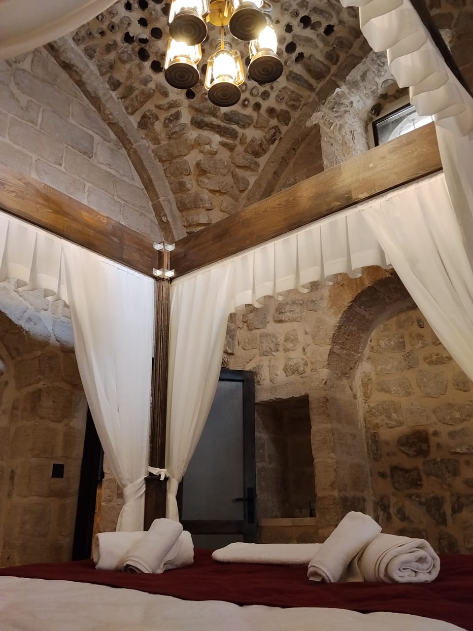 Suite | Free WiFi, bed sheets