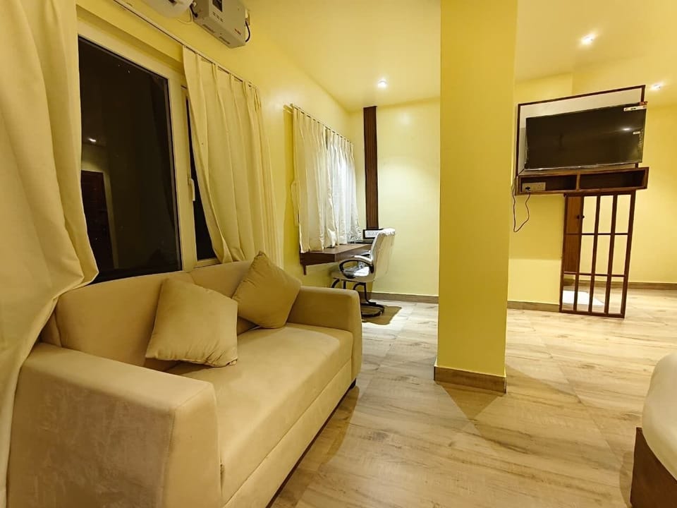 Luxury Suite | Living area