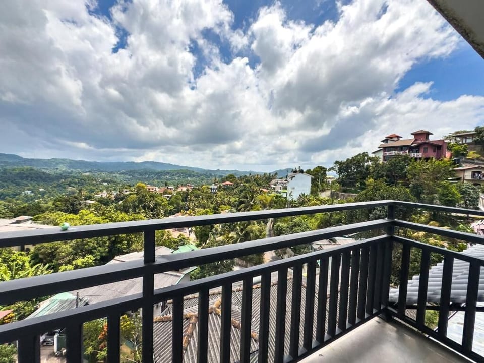 Red Chillies Nature Inn - Kandy Hotel in Kandy