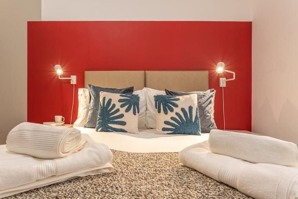 Deluxe Double Room | Iron/ironing board, WiFi (free)