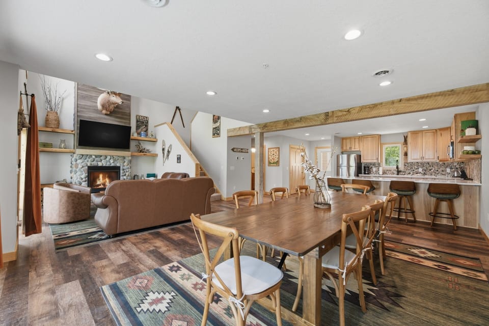 House, 3 Bedrooms | Dining