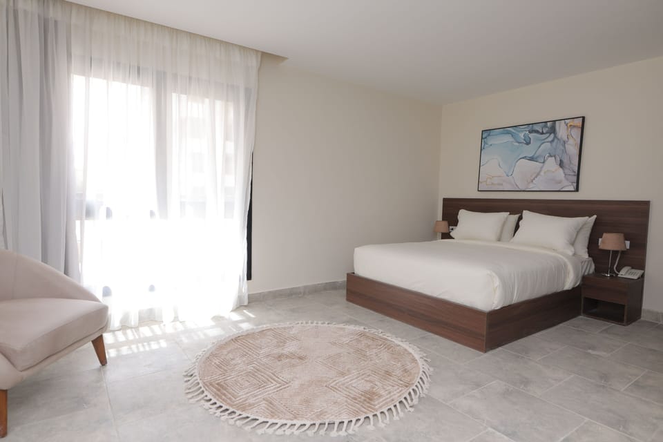 Studio | In-room safe, blackout drapes, iron/ironing board (on request)