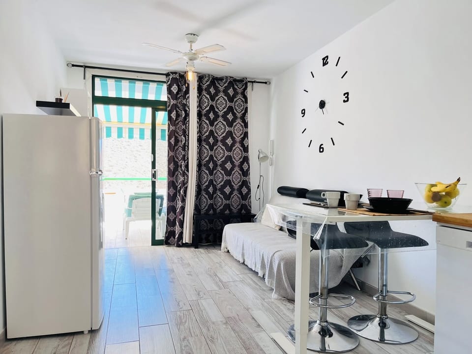 Apartment, 1 Bedroom, Terrace, City View | Interior