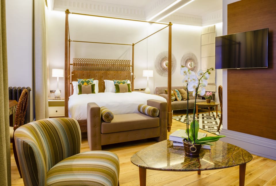 Deluxe Room, City View | Premium bedding, free minibar items, in-room safe