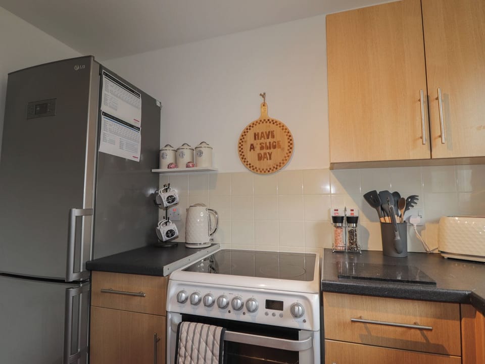 Cookware/dishes/utensils