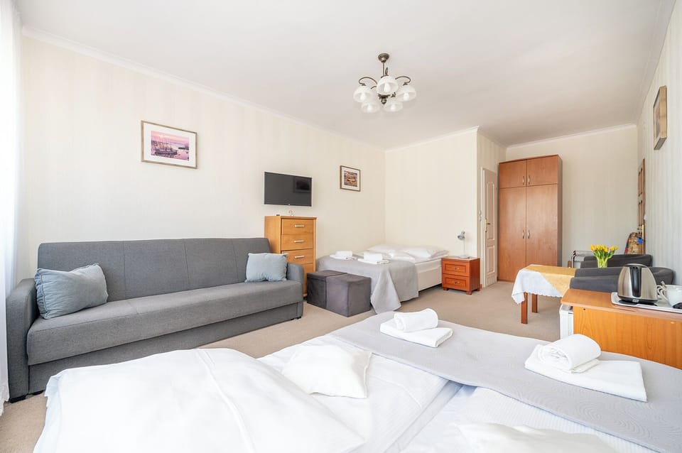 Comfort Quadruple Room, Garden View | Iron/ironing board, free WiFi