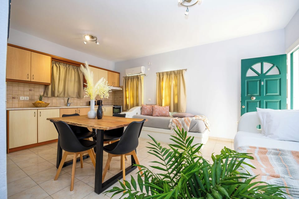Deluxe Apartment | Private kitchen | Full-size fridge, stovetop, espresso maker, electric kettle