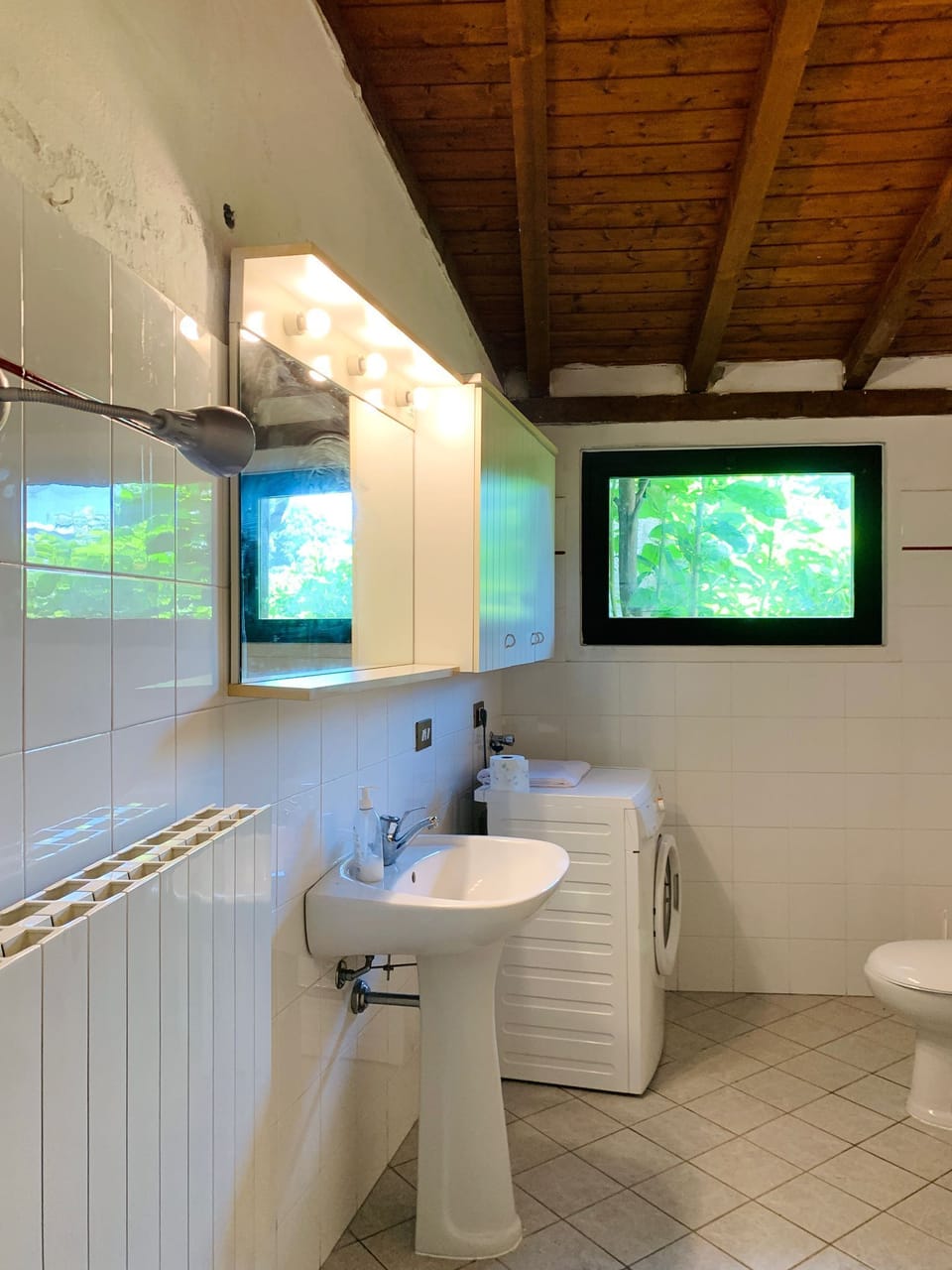 Apartment 3 Classic, Garden View | Bathroom | Bidet