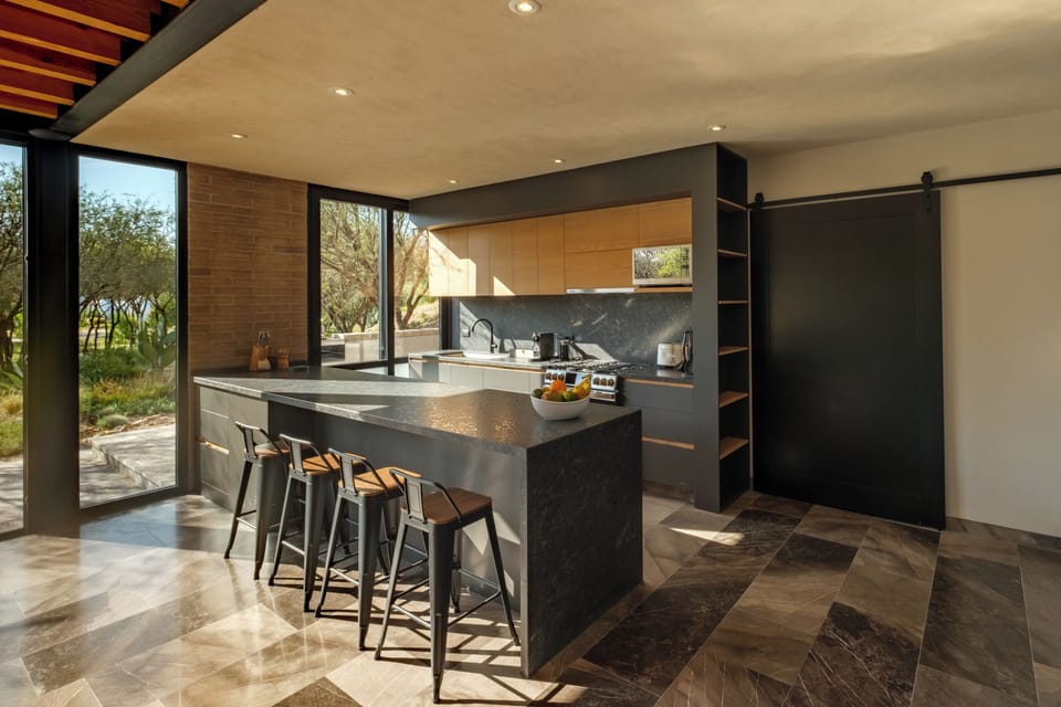 Luxury House, Garden View | Private kitchen