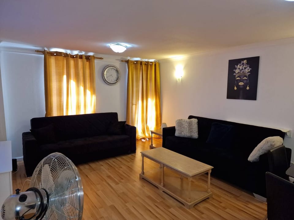 Apartment, 1 Bedroom, Accessible, Balcony | Living room