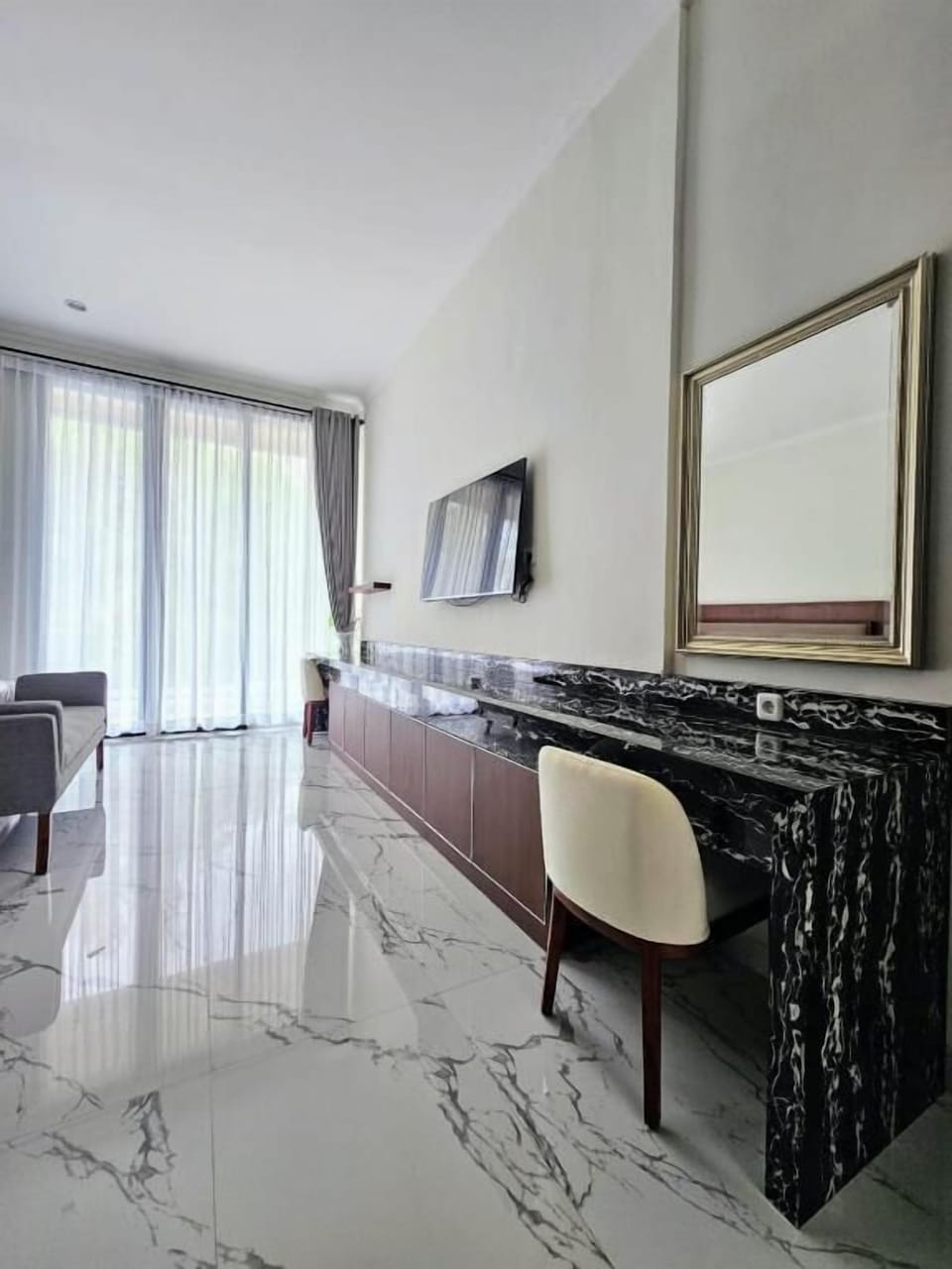 Room, Balcony, Garden View | Interior