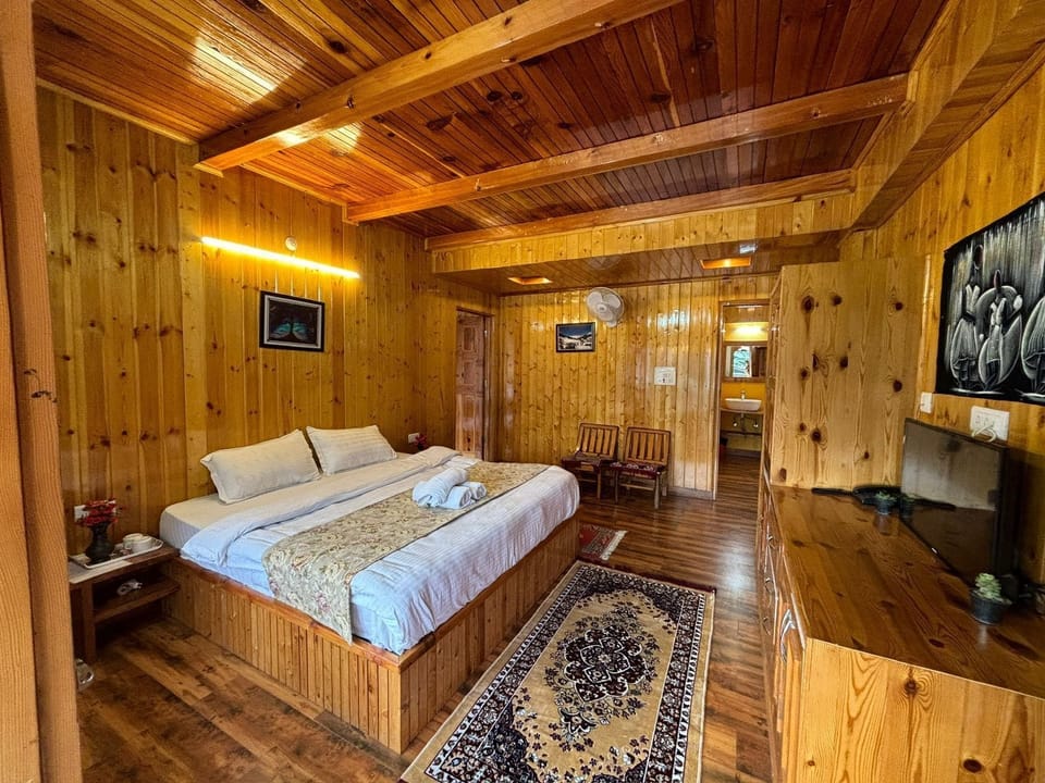 Large Suite | Free WiFi