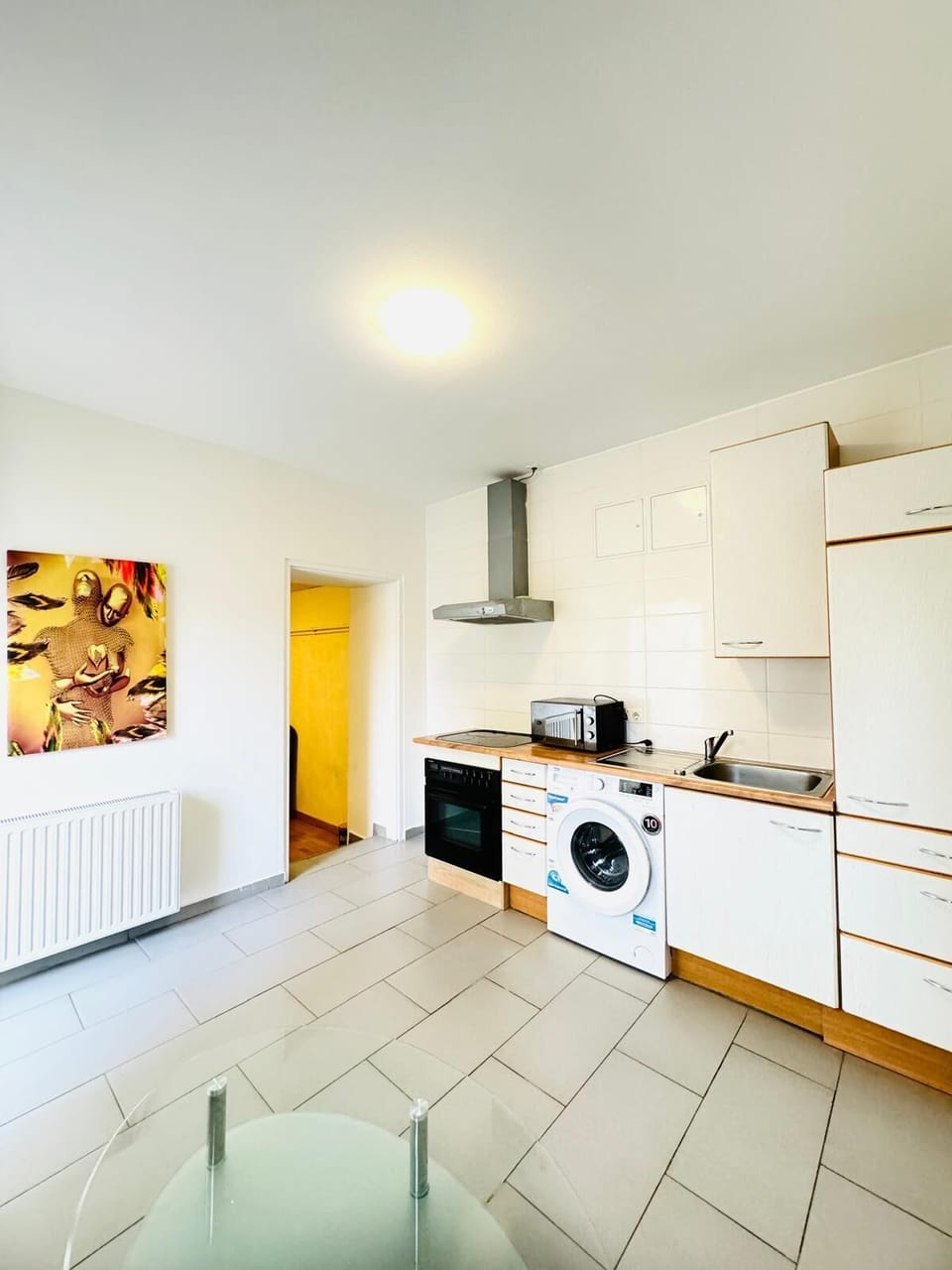 Basic Apartment | Private kitchen | Mini-fridge, microwave, oven, stovetop