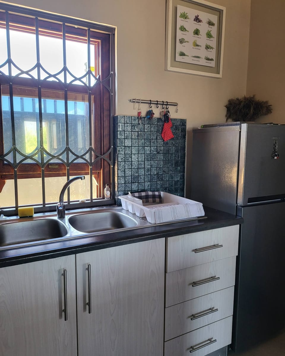 House, 2 Bedrooms, Patio, Lake View | Interior