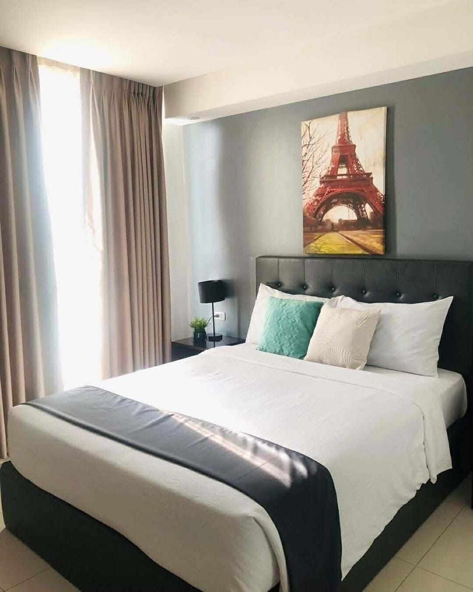 Standard Double Room, River View | Free WiFi
