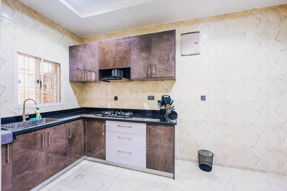 Economy Apartment, Balcony, City View | Private kitchen | Fridge, microwave, oven, stovetop