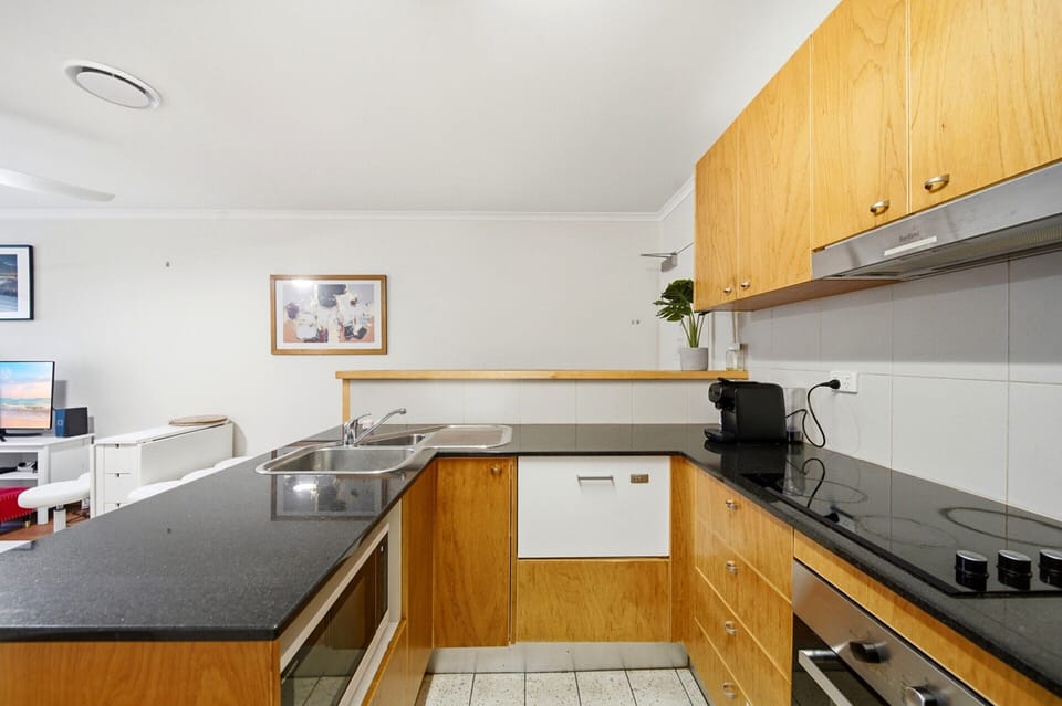 Apartment | Private kitchen | Cookware/dishes/utensils