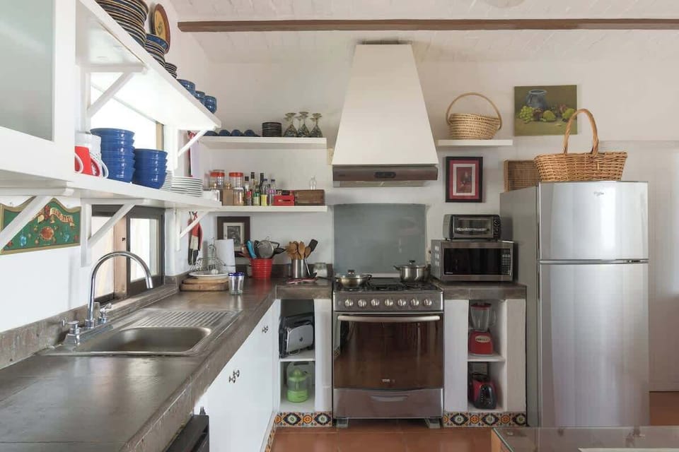 Family Villa, 5 Bedrooms, Private Pool, Lake View | Private kitchen | Toaster