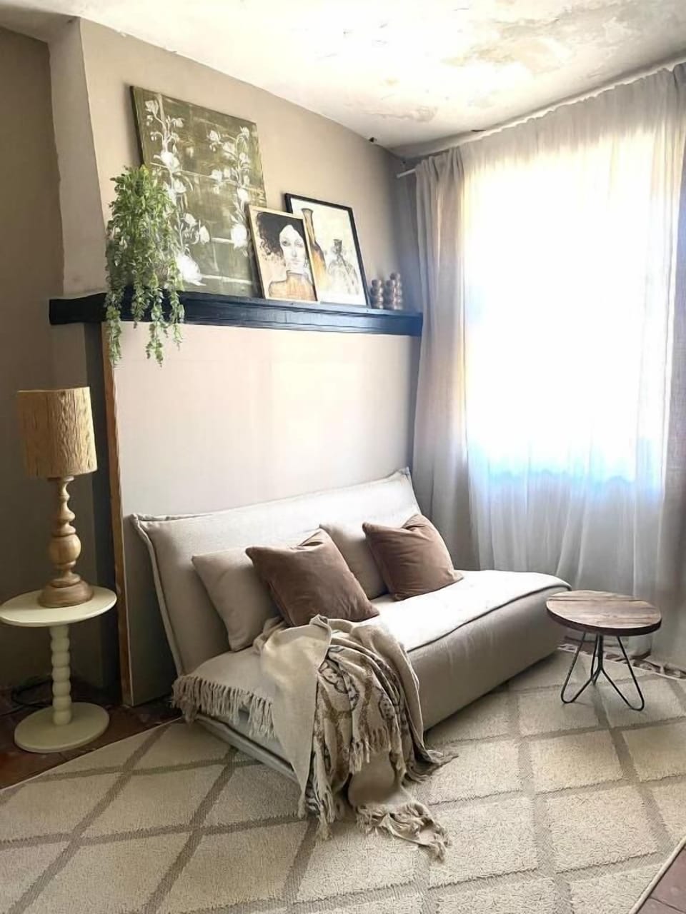Family Quadruple Room, Courtyard View | Living area