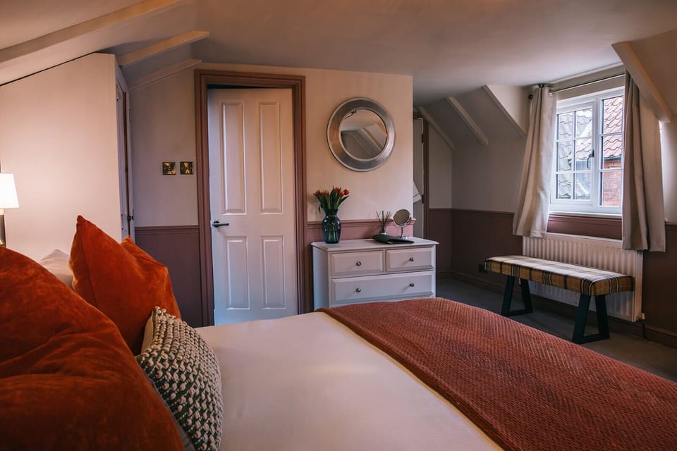 Superior Double Room, Ensuite | Desk, free WiFi