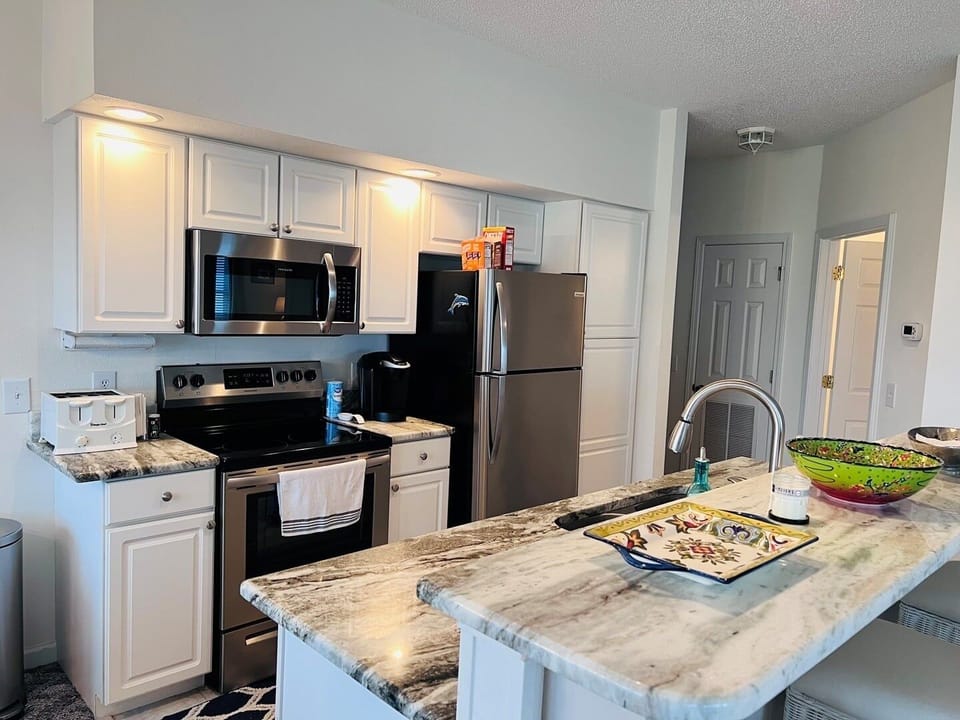 House, 2 Bedrooms | Private kitchen | Coffee/tea maker, fridge, oven, toaster