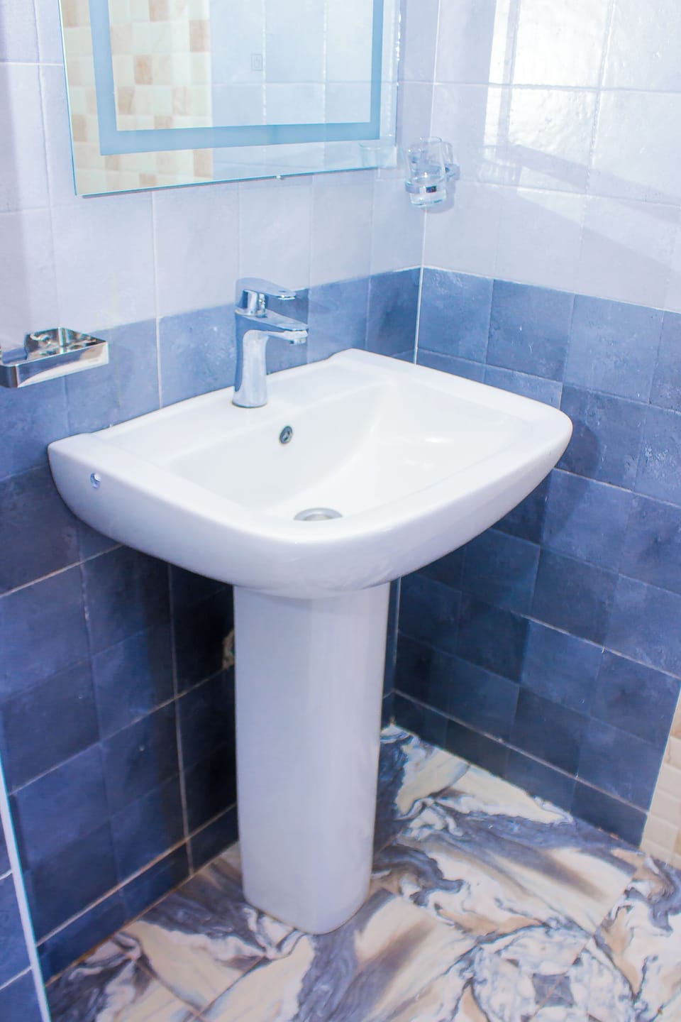 Standard Double Room, Non Smoking, Housekeeping | Bathroom | Shower, free toiletries, towels, soap