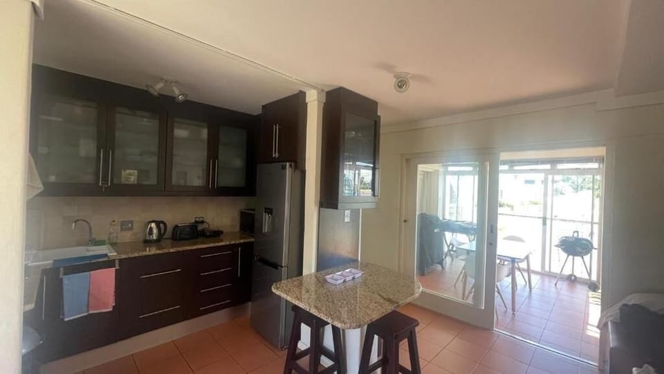Apartment, 2 Bedrooms, Patio, Garden View | Interior
