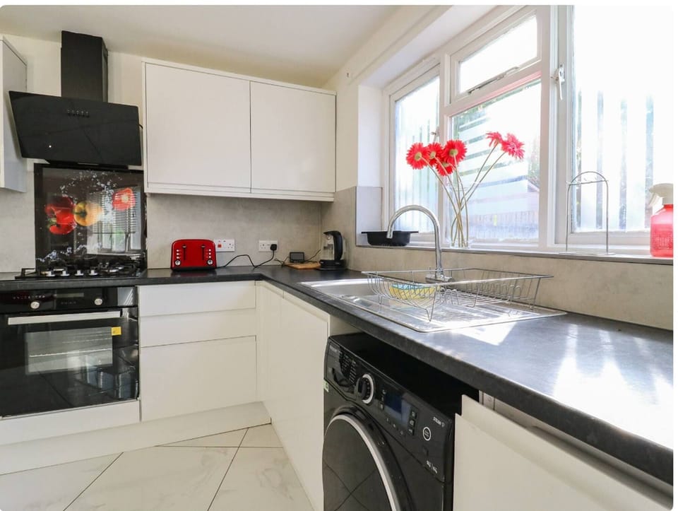 House, 5 Bedrooms, Accessible, Patio | Interior
