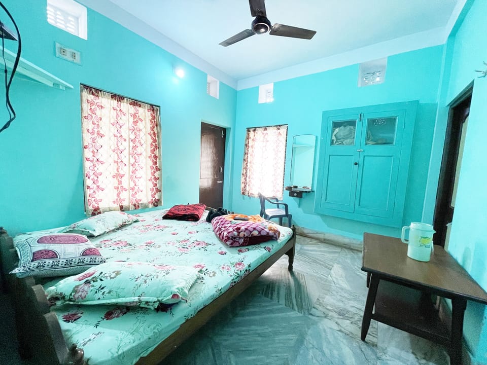 Deluxe Double Room | Desk, laptop workspace, soundproofing, WiFi (free)