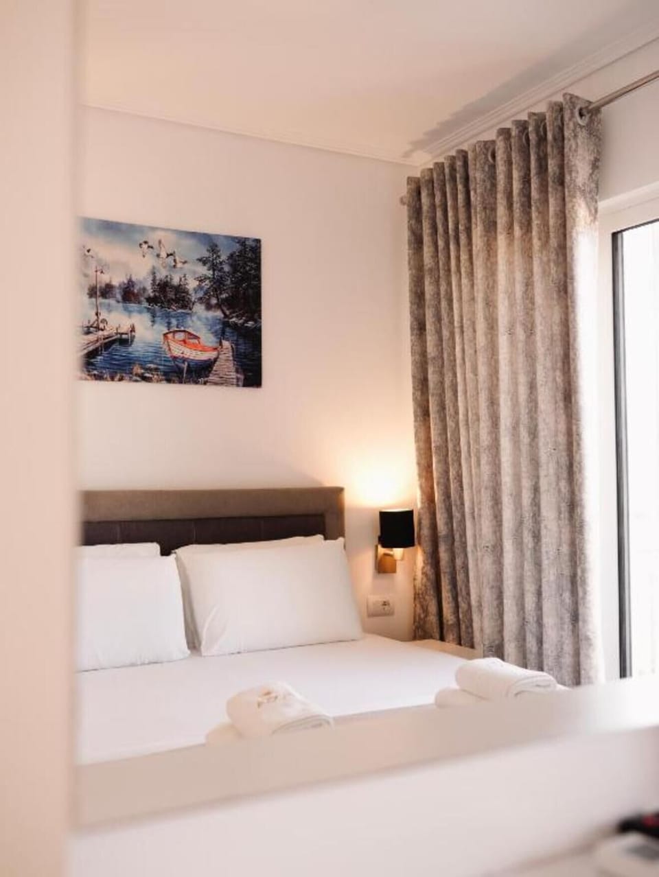 Deluxe Twin Room, Balcony, City View | Free WiFi