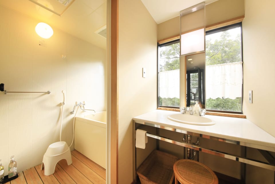 Japanese-Style Standard Room with View Bath | Bathroom | Free toiletries, hair dryer, bidet, towels