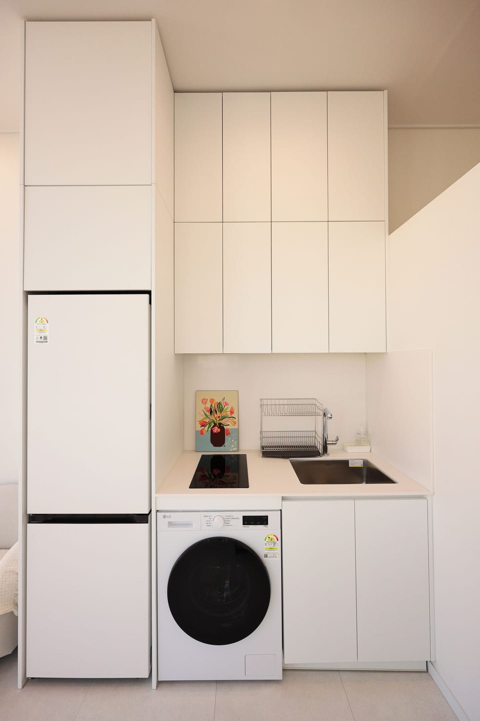 Fridge, microwave, cookware/dishes/utensils, freezer