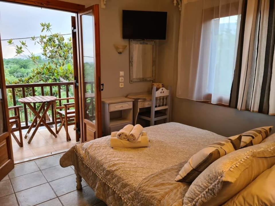 Superior Double Room, 1 Double Bed, Non Smoking, Pool View | Tempur-Pedic beds, minibar, in-room safe, individually decorated