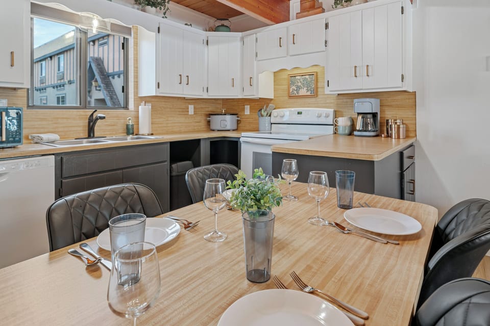 Luxury Townhome | Private kitchen | Highchair
