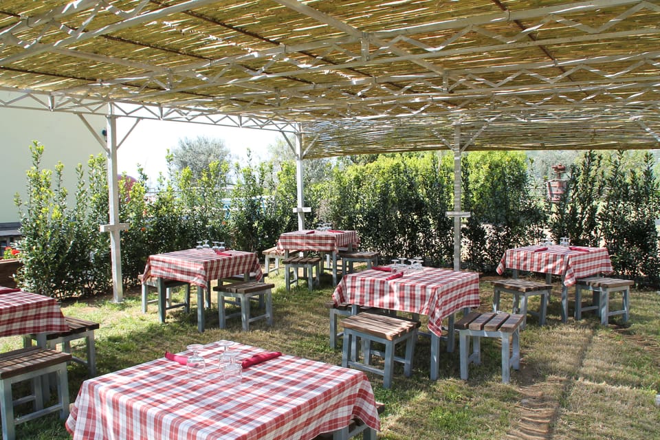 Food court