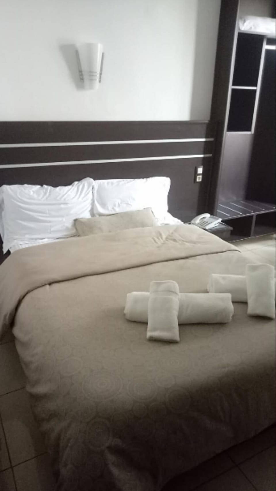 Desk, WiFi (free), bed sheets